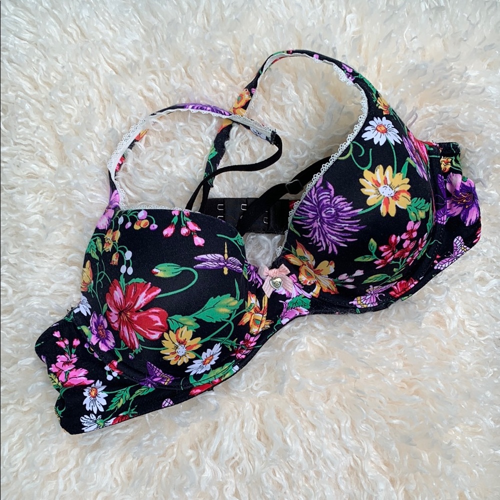 VICTORIA’S SECRET (2) & MAIDENFORM (1) BRAS